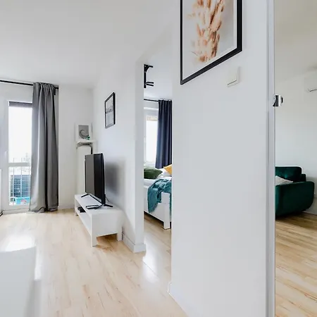 Shortstaypoland Okopowa 公寓